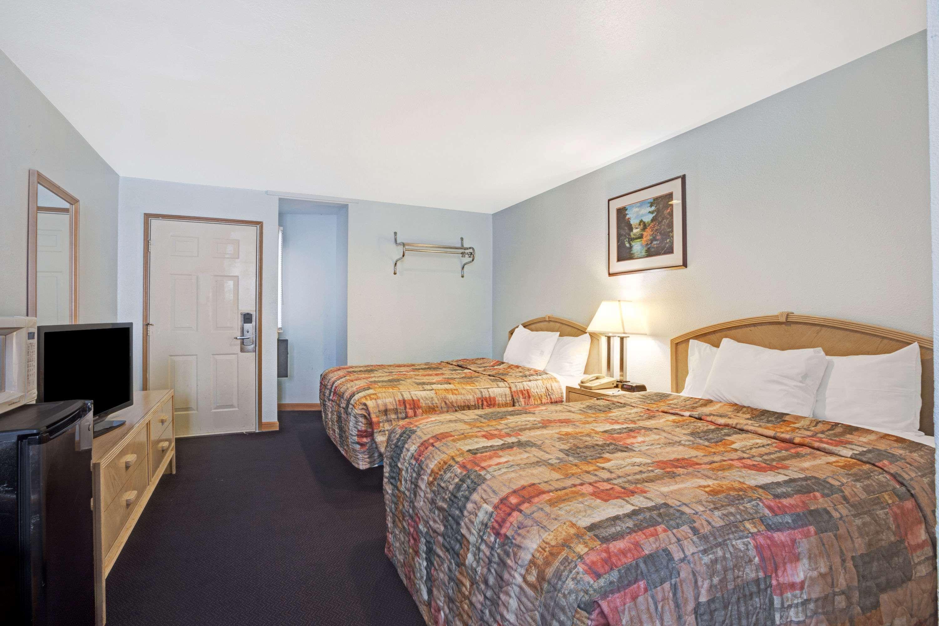 Travelodge By Wyndham Seattle North Of Downtown Exteriör bild